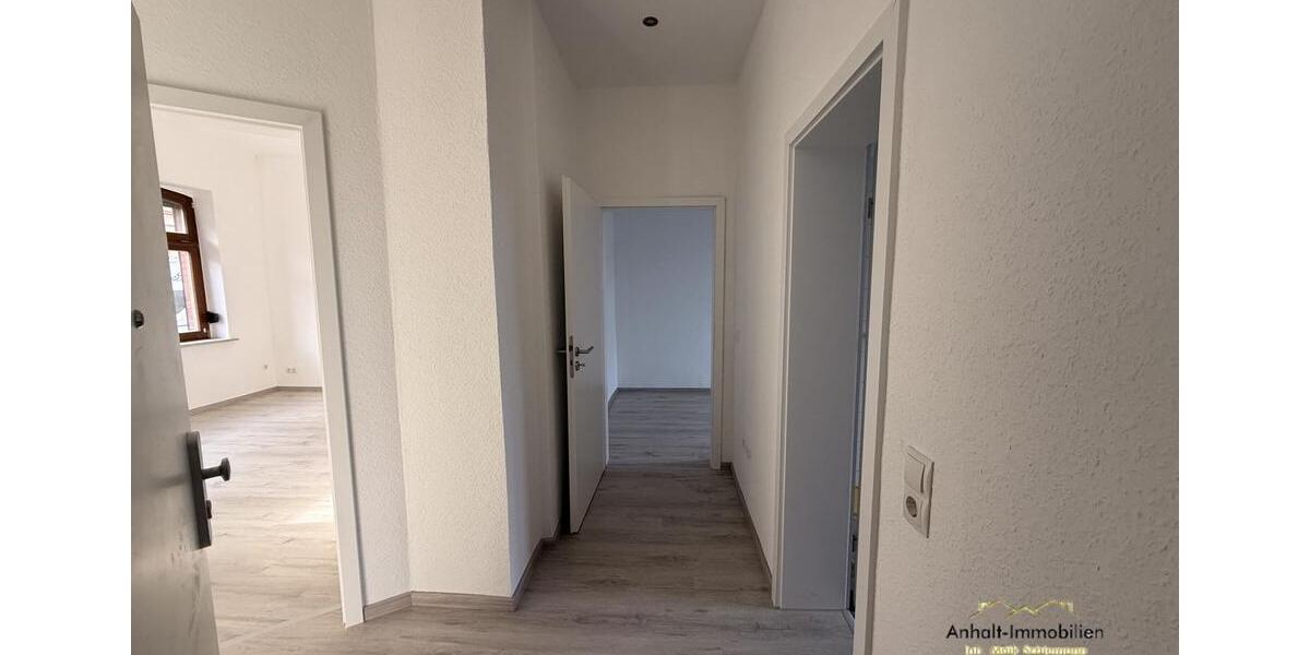 Erdgeschoßwohnung Bitterfeld-Wolfen Bitterfeld - 2 Zimmer, 56 m&sup2;, 392&euro; | Angebot:25589743