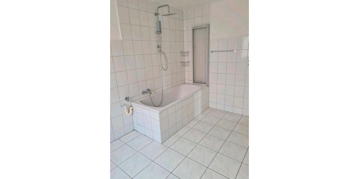 Etagenwohnung Sassenburg - 3 Zimmer, 125 m&sup2;, 879&euro; | Angebot:24354002