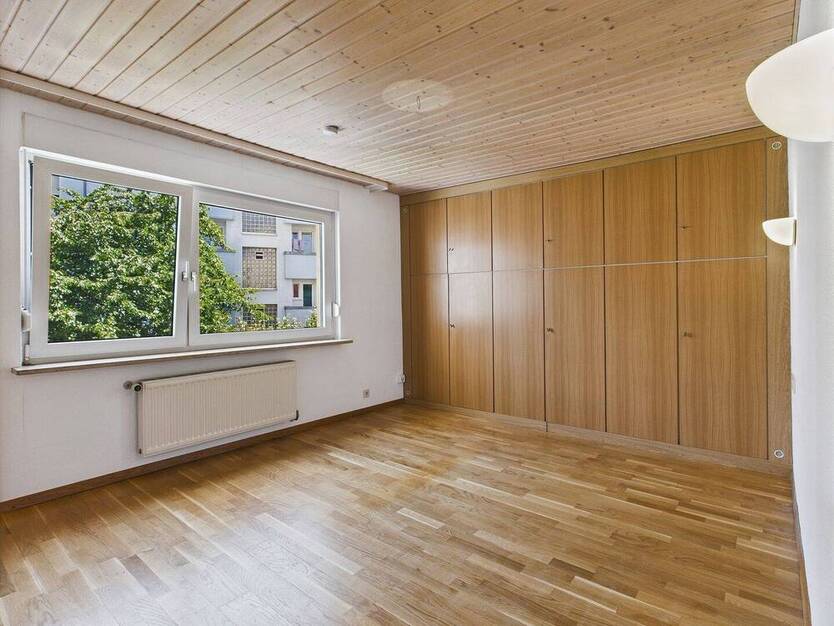 Zentrales Wohnen in Stuttgart-Ost: Charmante 4-Zimmer-Wohnung mit Stellplatz 4 zimmer