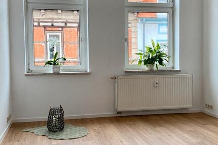 3 Raum Wohnung 2. OG mit Balkon Zentrale ruhige Lage 3 zimmer