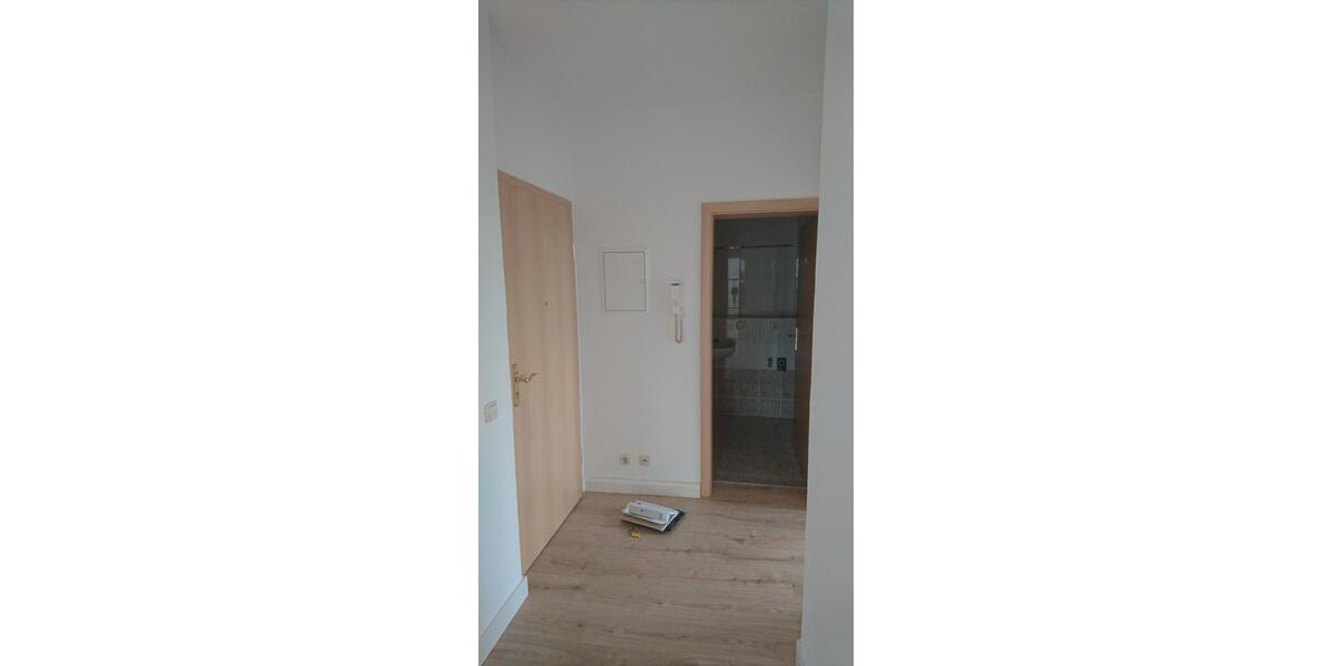 Etagenwohnung Pößneck - 4 Zimmer, 70 m&sup2;, 415&euro; | Angebot:26476635