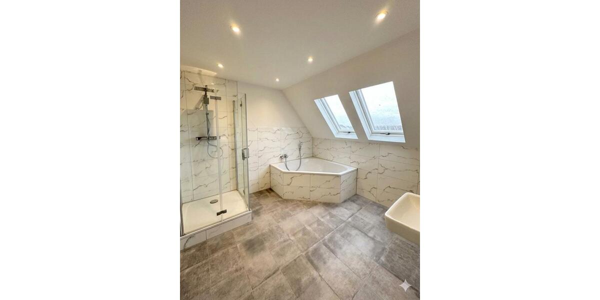 Dachgeschoßwohnung Hilden Kalstert - 3.5 Zimmer, 90 m&sup2;, 949&euro; | Angebot:25960286