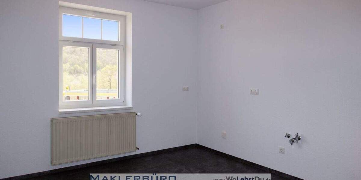 Etagenwohnung Greiz - 3 Zimmer, 82 m&sup2;, 599&euro; | Angebot:25678434