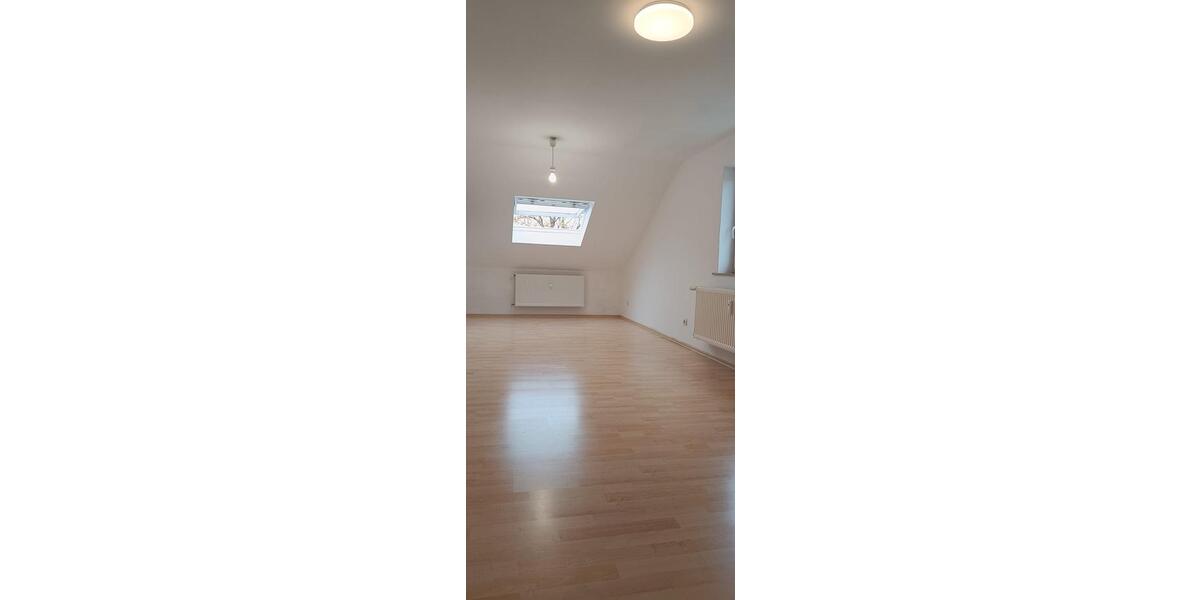 Dachgeschoßwohnung Künzelsau - 2.5 Zimmer, 80 m&sup2;, 800&euro; | Angebot:25308112