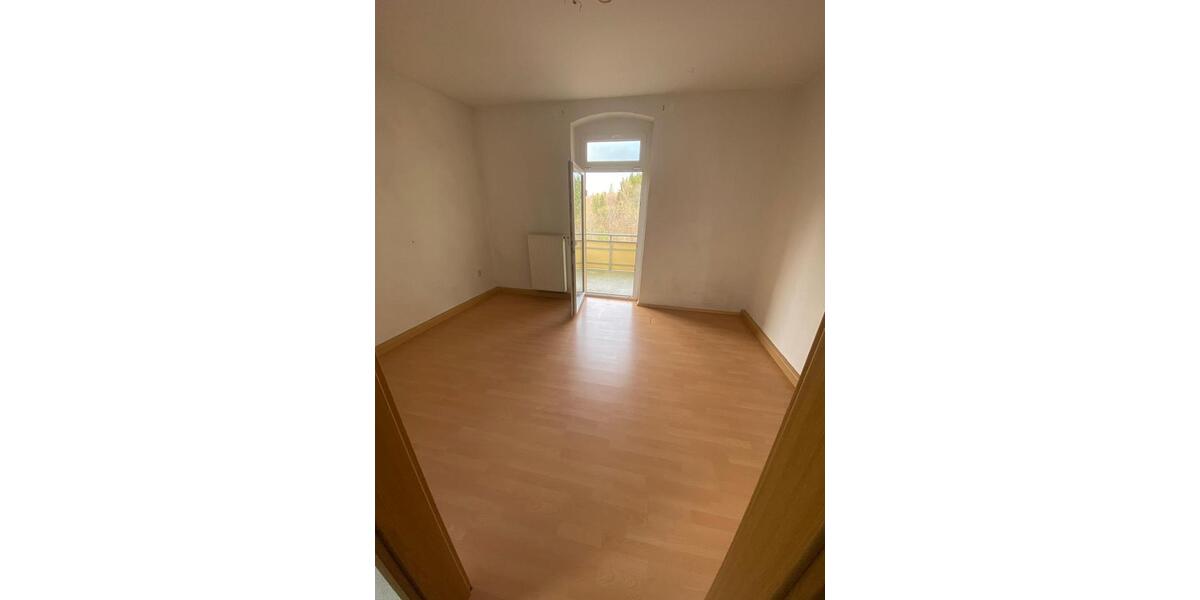 Erdgeschoßwohnung Eibenstock - 4 Zimmer, 95 m&sup2;, 475&euro; | Angebot:25783860