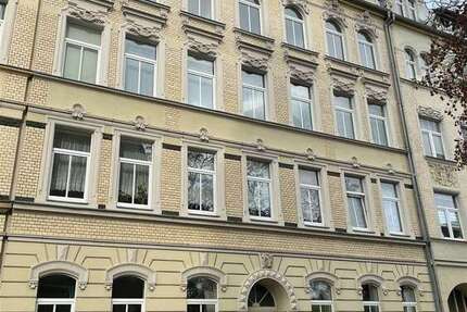 Wohnung zum Mieten in Plauen 390 € 70.84 m²