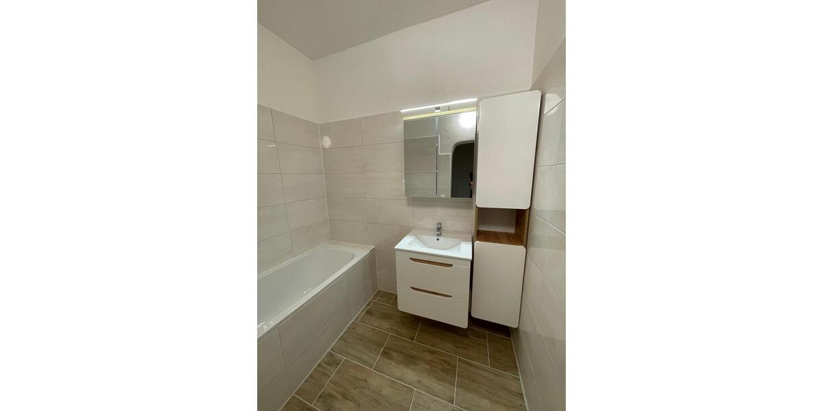 Erdgeschoßwohnung Marktredwitz - 4 Zimmer, 100 m&sup2;, 650&euro; | Angebot:26594900