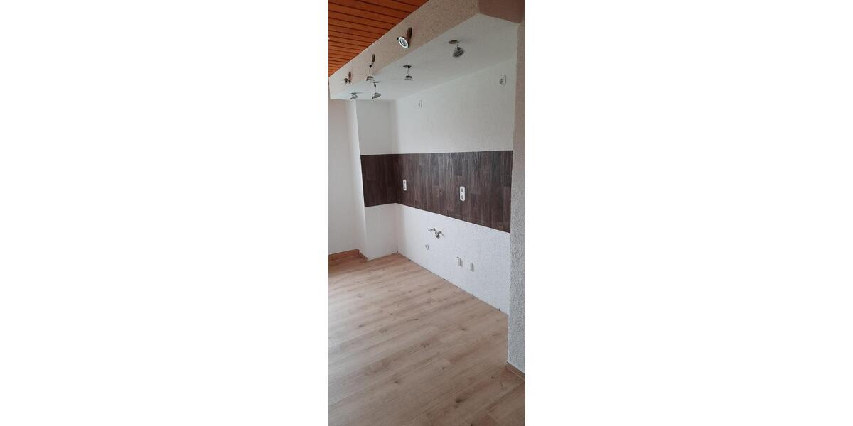 Etagenwohnung Oschatz - 4 Zimmer, 77 m&sup2;, 421&euro; | Angebot:24491605