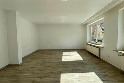 Helle 4 bis 5-Zimmer Wohnung mit Balkon in Nienburg (Weser) 5 zimmer