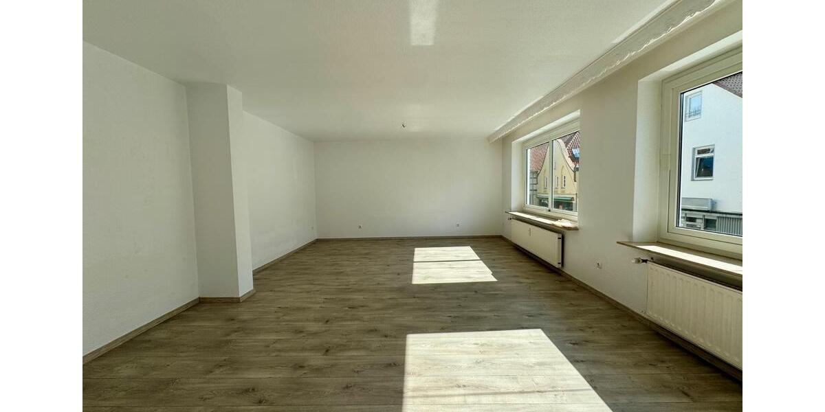 Helle 4 bis 5-Zimmer Wohnung mit Balkon in Nienburg (Weser) 5 zimmer