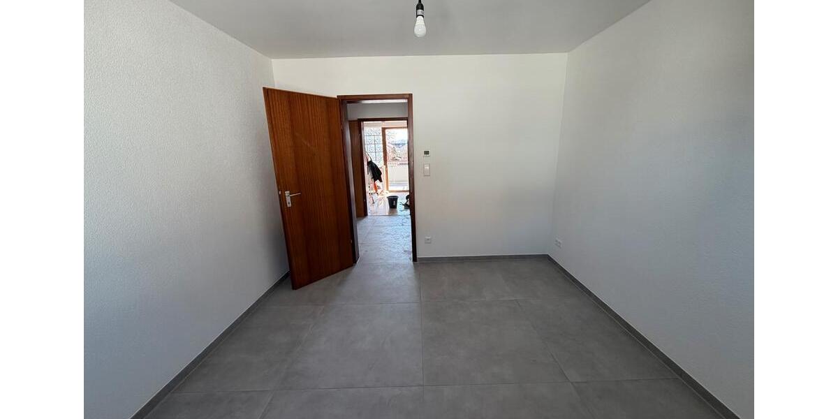 Etagenwohnung Neckarsulm - 3 Zimmer, 100 m&sup2;, 1.450&euro; | Angebot:25973942