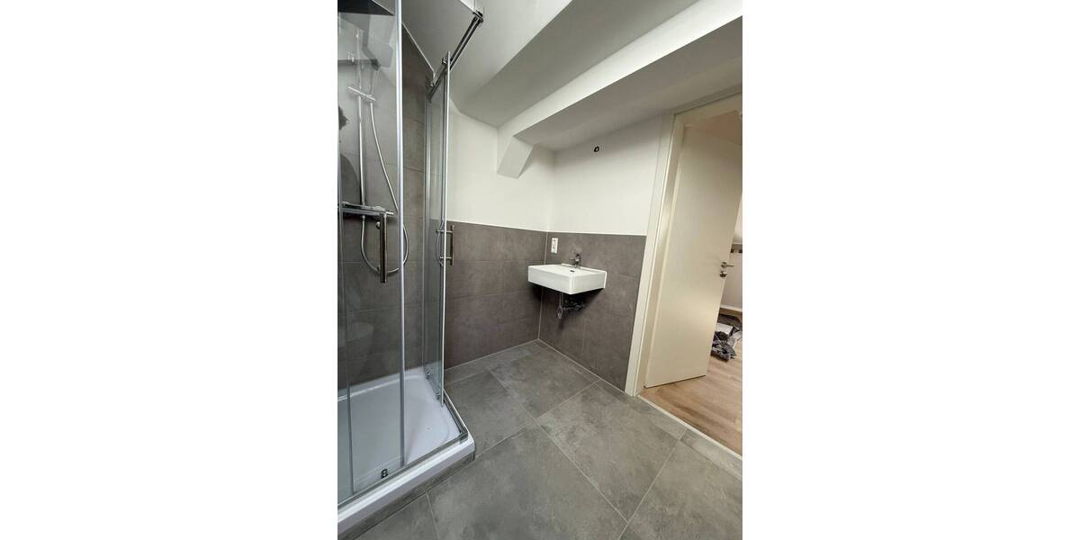 Etagenwohnung Stuttgart Mitte - 6 Zimmer, 176 m&sup2;, 3.800&euro; | Angebot:26476054