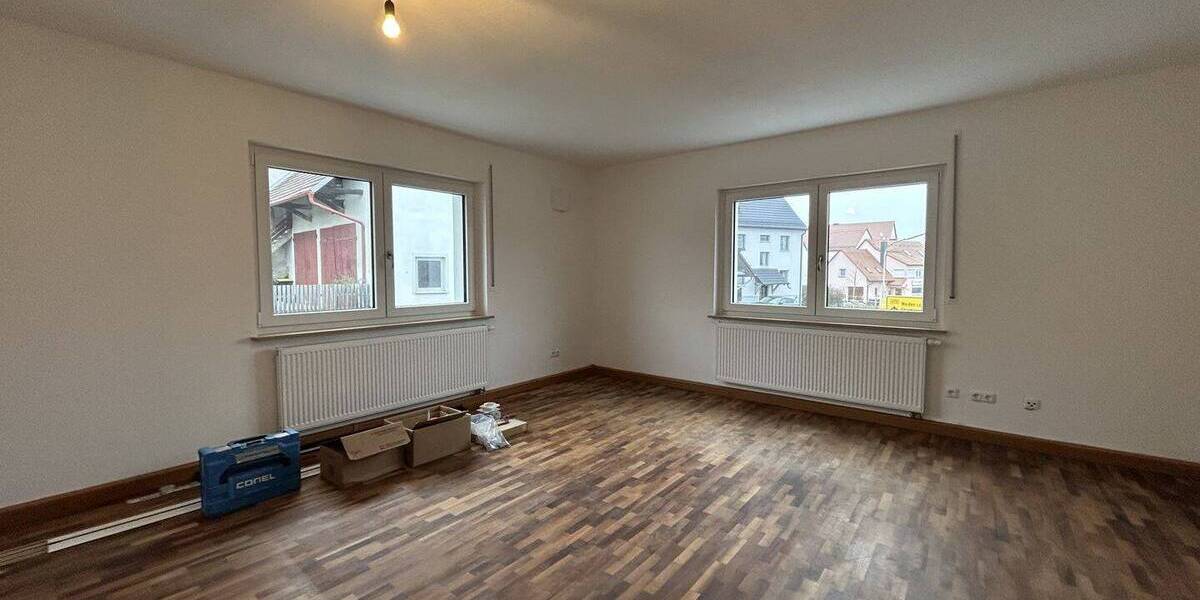 Etagenwohnung Forchheim Reuth - 3 Zimmer, 90 m&sup2;, 1.100&euro; | Angebot:26766638
