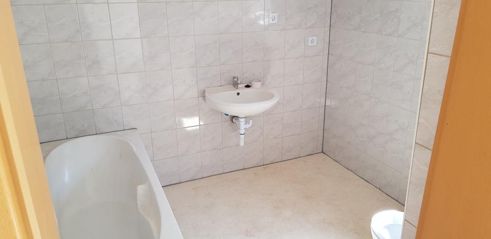 Etagenwohnung Hameln - 1 Zimmer, 10 m&sup2;, 250&euro; | Angebot:25402910