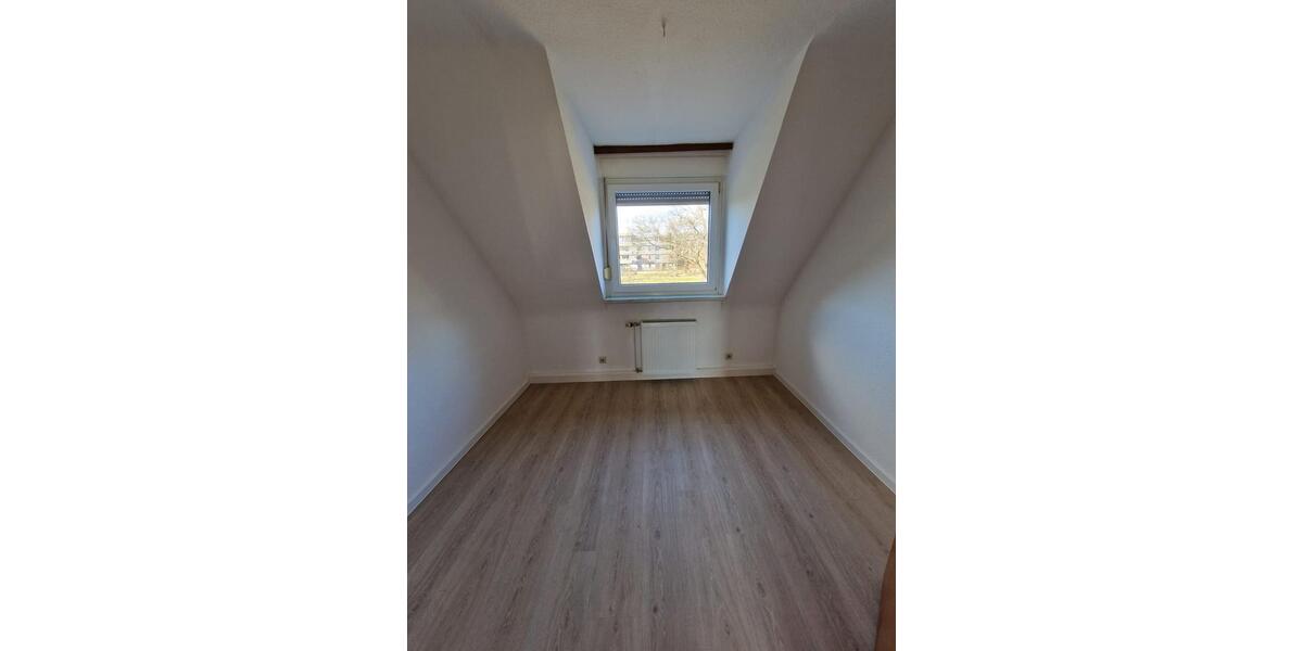 Dachgeschoßwohnung Rheinfelden (Baden) - 4 Zimmer, 67 m&sup2;, 800&euro; | Angebot:24850552