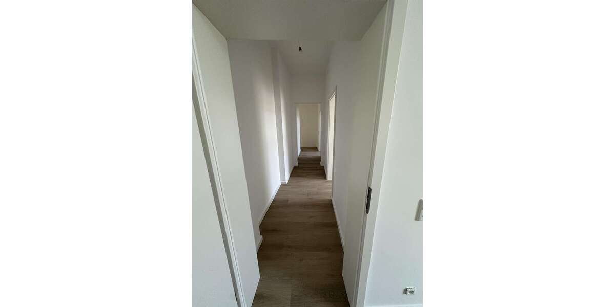 Etagenwohnung Wuppertal Langerfeld - 5 Zimmer, 127 m&sup2;, 1.150&euro; | Angebot:25235449