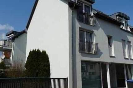 Kleine Gewerbeeinheit über 2 Etagen in Zeulenroda nach umfangreicher Sanierung zu vermieten 3 zimmer