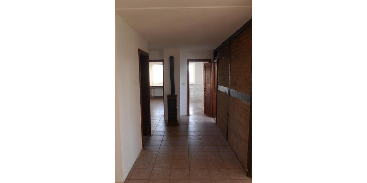 Dachgeschoßwohnung Salzwedel - 4 Zimmer, 106 m&sup2;, 520&euro; | Angebot:26125382