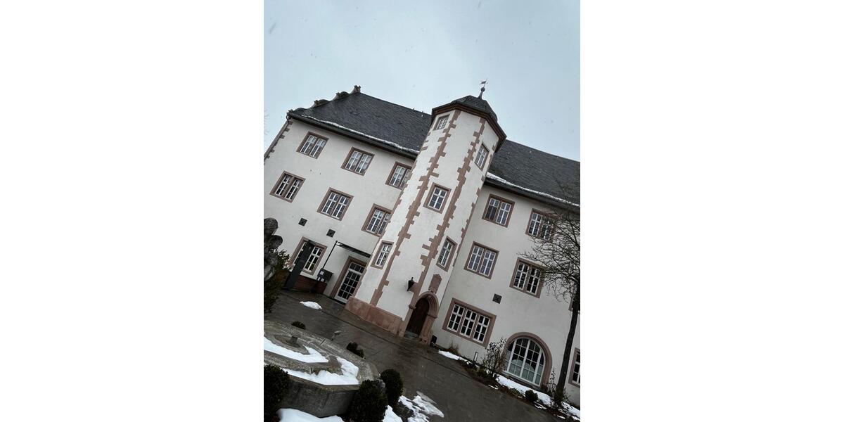 Etagenwohnung Gerolzhofen - 5 Zimmer, 150 m&sup2;, 1.237&euro; | Angebot:24877161