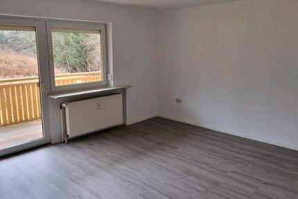 Haus Regen - 15 Zimmer, 342 m&sup2;, 2.000&euro; | Angebot:26183423
