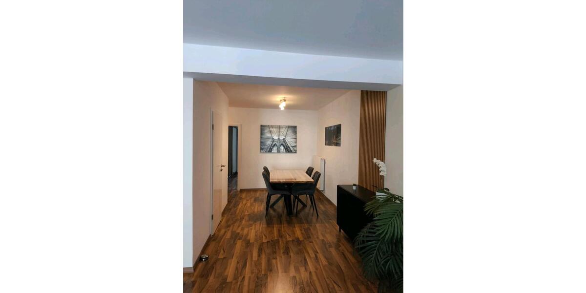 Etagenwohnung Düsseldorf Stadtbezirk 3 - 2 Zimmer, 54 m&sup2;, 1.700&euro; | Angebot:26432738