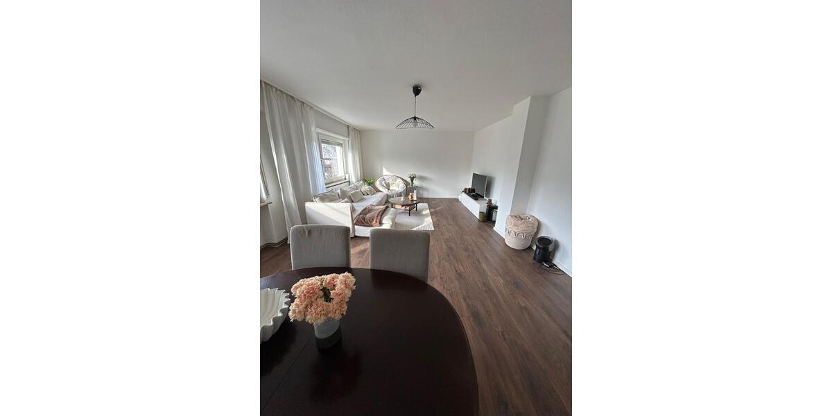 Etagenwohnung Wiesbaden Südost - 3 Zimmer, 93 m&sup2;, 1.510&euro; | Angebot:24813620