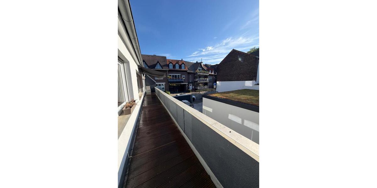 Etagenwohnung Düsseldorf Stadtbezirk 7 - 2.5 Zimmer, 89 m&sup2;, 1.350&euro; | Angebot:26678017