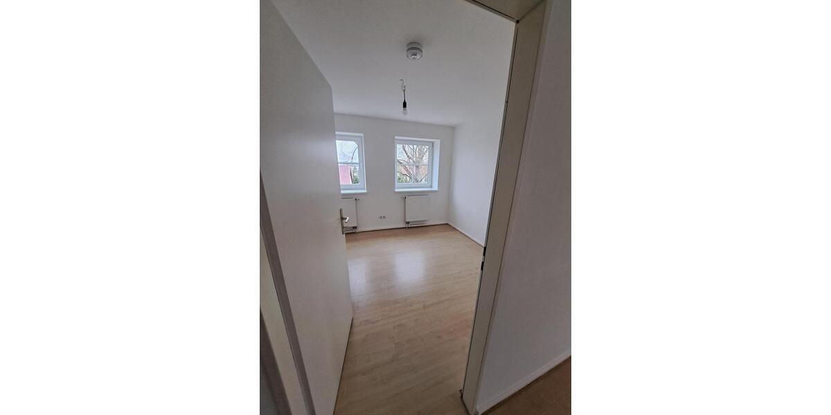 Etagenwohnung Velten - 4 Zimmer, 80 m&sup2;, 839&euro; | Angebot:26416078