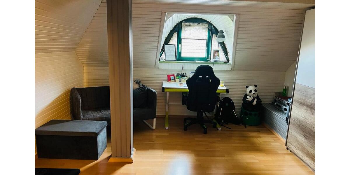 Einfamilienhaus Burghaun - 7 Zimmer, 160 m&sup2;, 1.500&euro; | Angebot:26280718