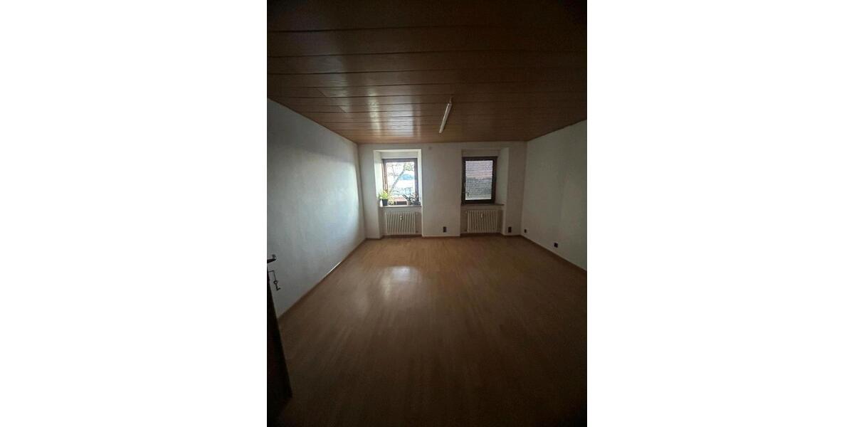 Erdgeschoßwohnung Waldshut-Tiengen Tiengen - 3 Zimmer, 98 m&sup2;, 700&euro; | Angebot:24770891