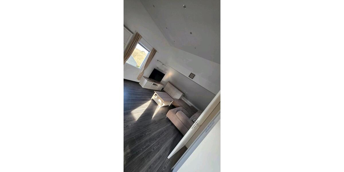 Dachgeschoßwohnung Burbach - 2 Zimmer, 76 m&sup2;, 900&euro; | Angebot:26305511