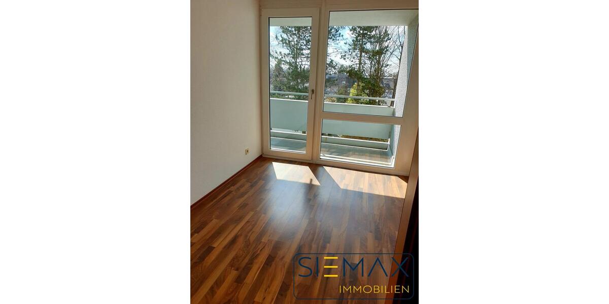 Dachgeschoßwohnung Ingolstadt Münchener Straße - 5 Zimmer, 139 m&sup2;, 1.600&euro; | Angebot:24748001