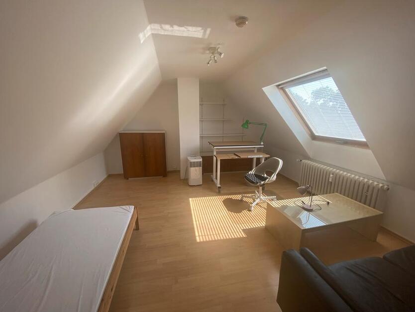 Helle 1-Zimmer-Wohnung, möbliert, Garten, Keller, für Studierende