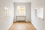 Maintal-Bischofsheim: Renovierte 2-Zimmer Wohnung mit großem Balkon und Garage - Etagenwohnung Maintal | Angebot:27053489