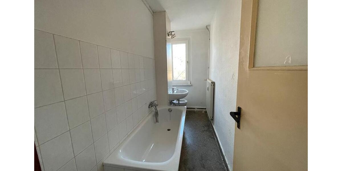 Etagenwohnung Elsterwerda - 3 Zimmer, 67 m&sup2;, 363&euro; | Angebot:19446267