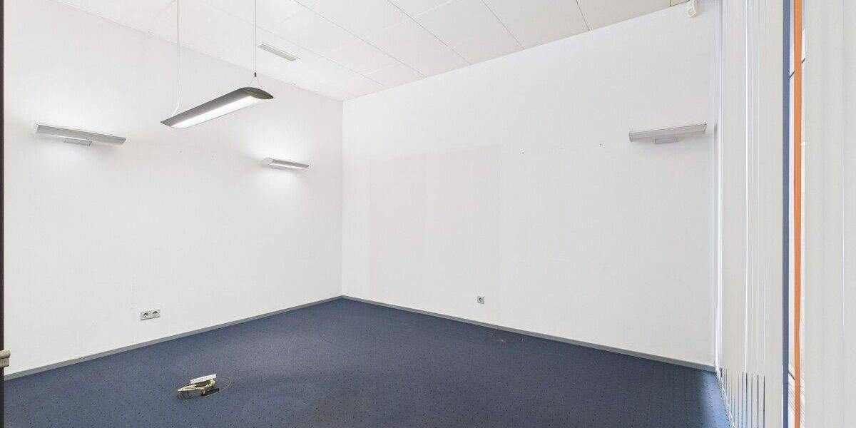 Gewerbeobjekt Regensburg / Prüfening Westenviertel - 8 Zimmer, 199 m&sup2;, 4.700&euro; | Angebot:25704935