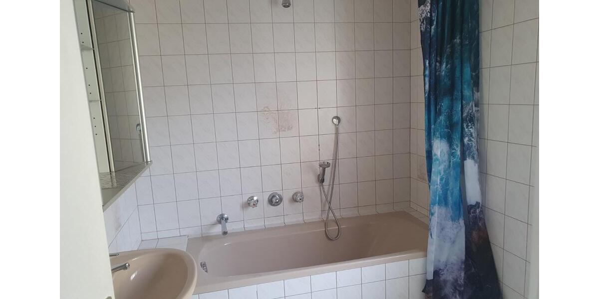 Etagenwohnung Rödental - 3 Zimmer, 85 m&sup2;, 550&euro; | Angebot:25959656