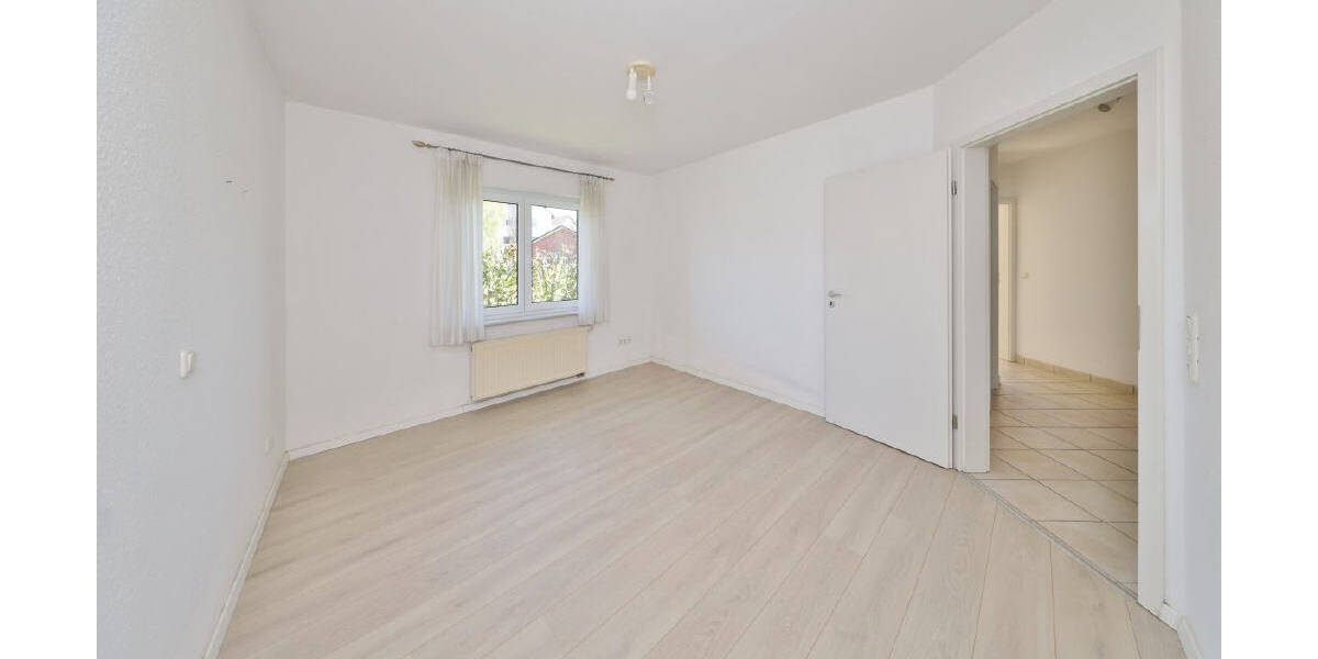 Einfamilienhaus Schortens-Middelsfähr Ostiem - 4 Zimmer, 119 m&sup2;, 1.200&euro; | Angebot:26731319