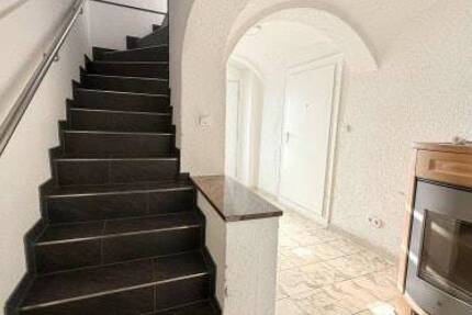 Haus Floß - 7 Zimmer, 182 m&sup2;, 1.590&euro; | Angebot:26139599