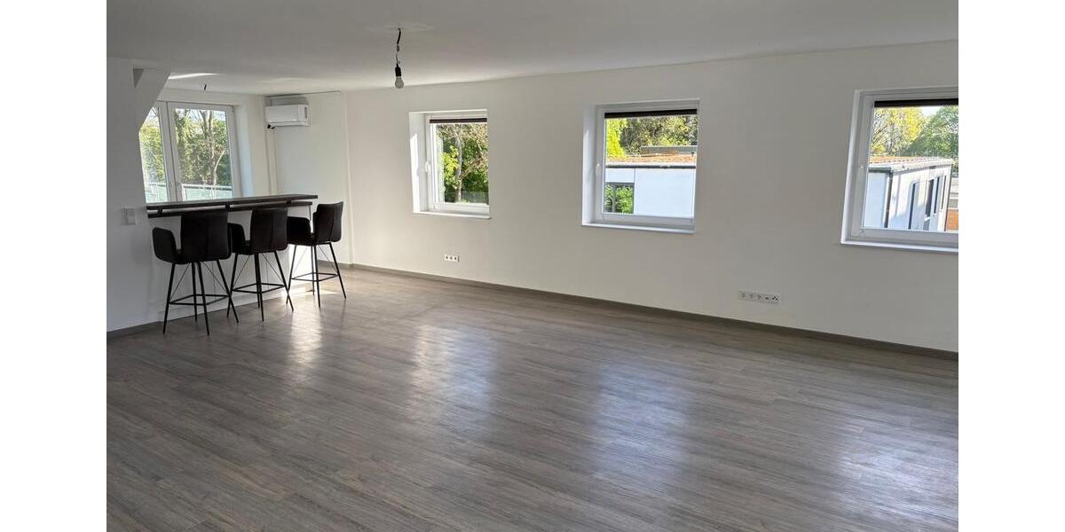 Dachgeschoßwohnung Bad Oeynhausen Dehme - 3 Zimmer, 121 m&sup2;, 1.290&euro; | Angebot:26578523
