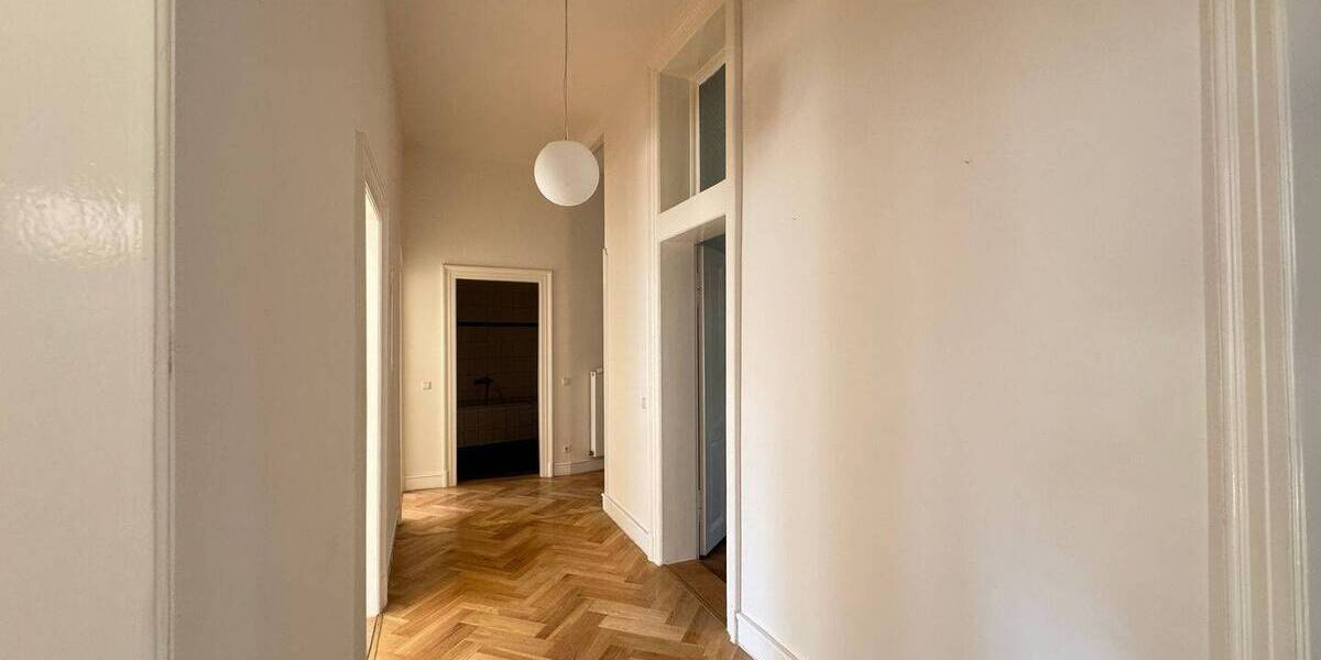 Gewerbeobjekt Baden-Baden Innenstadt - 3 Zimmer, 82 m&sup2;, 900&euro; | Angebot:26080119
