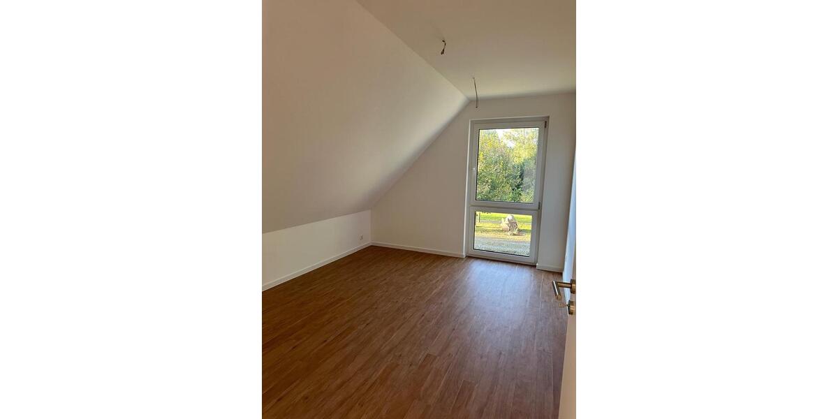 Einfamilienhaus Stelle - 4.5 Zimmer, 130 m&sup2;, 1.850&euro; | Angebot:25289268