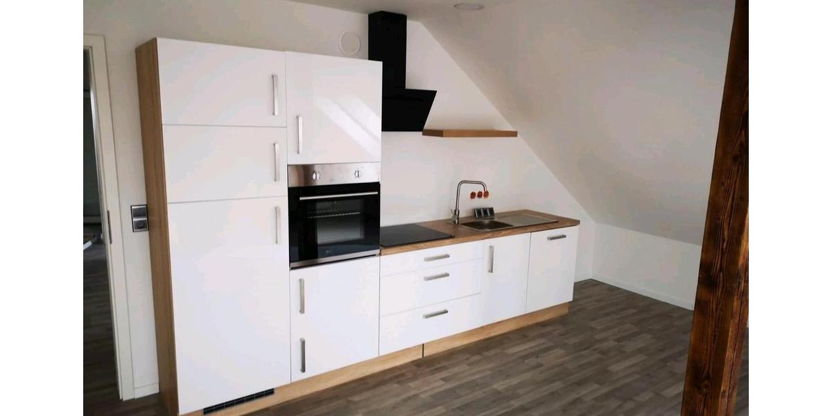 Dachgeschoßwohnung Bad Driburg - 4 Zimmer, 150 m&sup2;, 800&euro; | Angebot:25613690