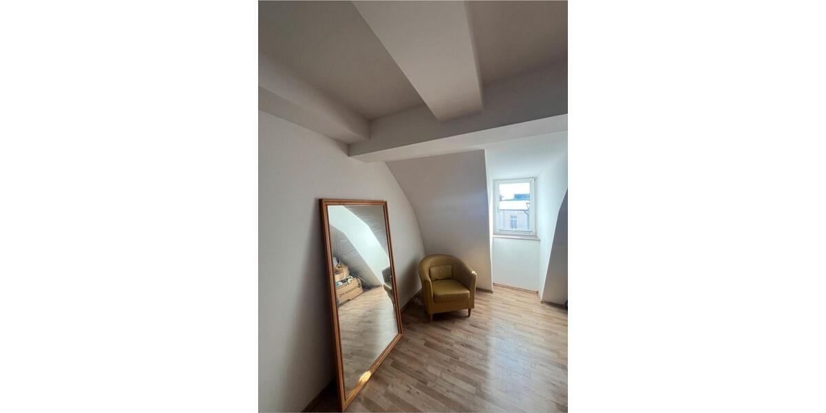 Dachgeschoßwohnung Schwerin Altstadt - 3 Zimmer, 65 m&sup2;, 580&euro; | Angebot:26018042