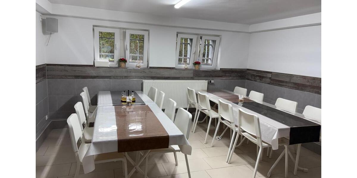Wohnen auf Zeit Gelsenkirchen Gelsenkirchen-West - 21 Zimmer, 750 m&sup2;, 300&euro; | Angebot:24749168