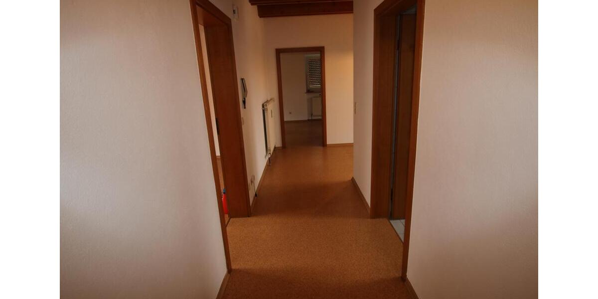 Dachgeschoßwohnung Zell - 3 Zimmer, 73 m&sup2;, 482&euro; | Angebot:26489973