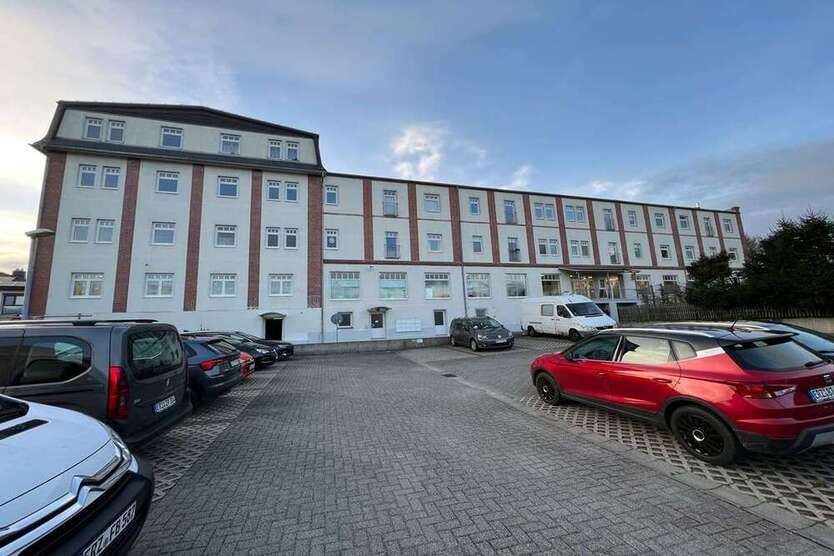 Einzelhandel in GornauErzgeb. 320 € 62.5 m²