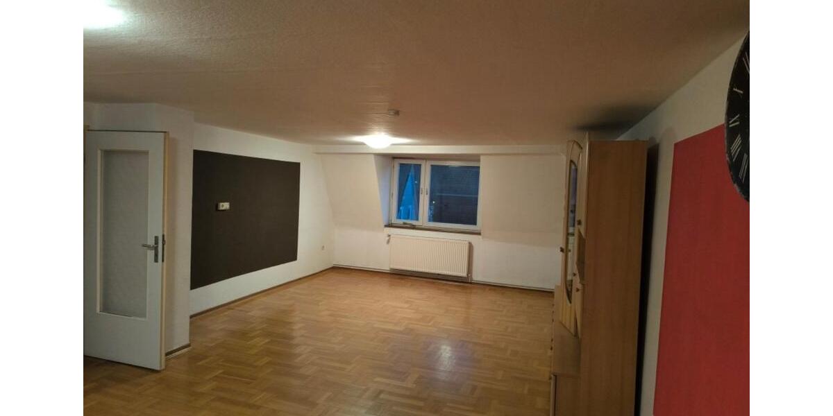 Etagenwohnung Helsa - 3 Zimmer, 90 m&sup2;, 685&euro; | Angebot:25931307