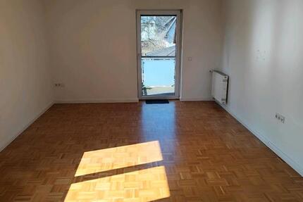 Wohnung Halle - 4 Zimmer, 96 m&sup2;, 950&euro; | Angebot:25831655