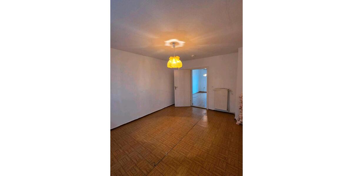 Etagenwohnung Nienburg (Saale) - 2 Zimmer, 50 m&sup2;, 415&euro; | Angebot:26062887